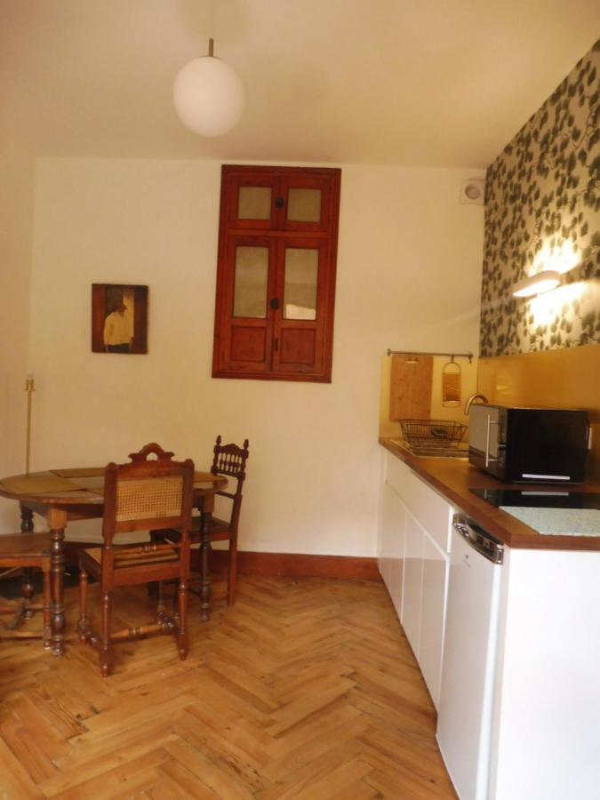 Charmant Appartement Sur Cour, Le Berlingott Bagnères-de-Bigorre Exterior foto